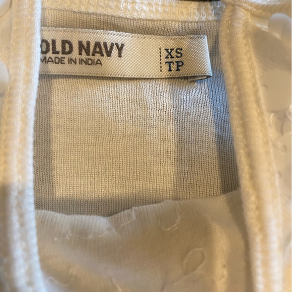 5 tank tops. XS(2) S(1) M(2) - Picture 7 of 10